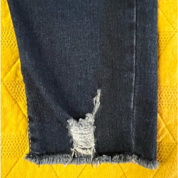 Sofia jeans size 12. Curvy ankle Rosa denim. - Picture 5 of 5